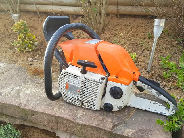 048 AV